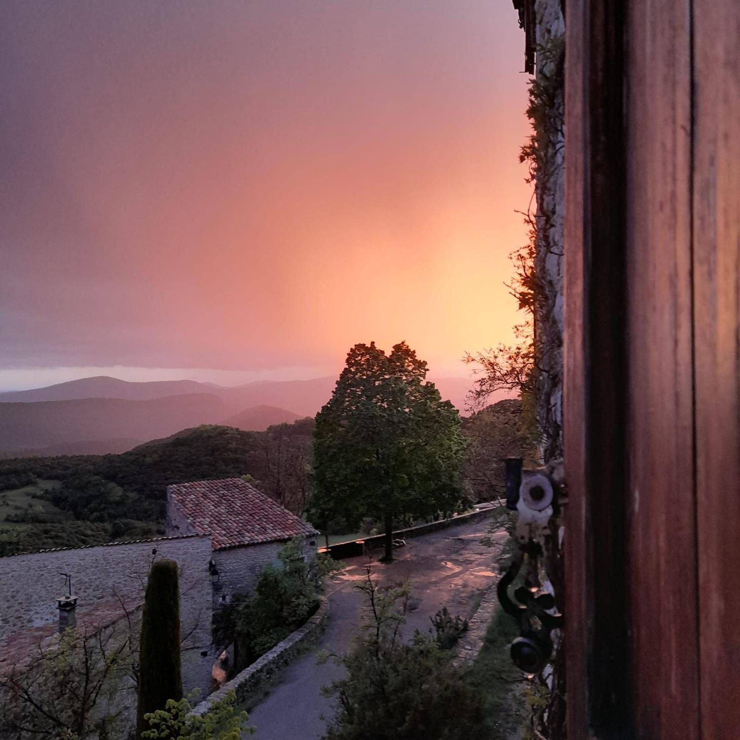 Bargème Les Roses Tremieres Bed & Breakfast エクステリア 写真